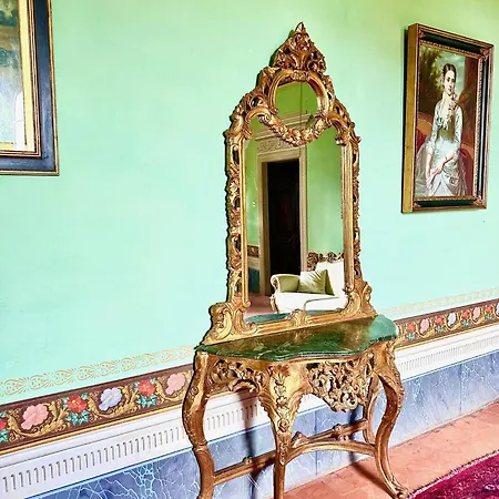 Arnolfini Villa *
